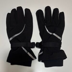 Black Gloves with Silver Accents. Size L.